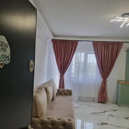 Apartment Ella New Cu Piscina & Parcare