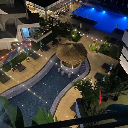 Ella New Cu Piscina & Parcare