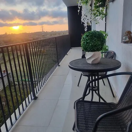 Ella New ! דירה Năvodari