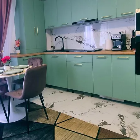 Lägenhet Ella New ! *
